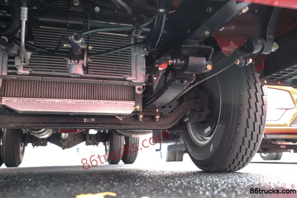 FAW Jiefang Hu VR Basement Edition 142hp 4X2(6 wheels) 3.65m single-row flatbed light truck Chassis (3) | 86Trucks