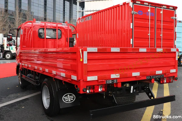 FAW Jiefang Hu VR Basement Edition 142hp 4X2(6 wheels) 3.65m single-row flatbed light truck Body (3) | 86Trucks