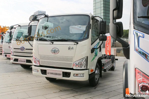 FAW Jiefang J6F version légère 4.5T 4.16m cabine simple camion léger fourgon 100% électrique 83.96kWh 4X2(6 roues) Extérieur (3) | 86Trucks