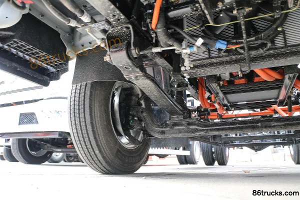 FAW Jiefang J6F version légère 4.5T 4.16m cabine simple camion léger fourgon 100% électrique 83.96kWh 4X2(6 roues) Châssis (2) | 86Trucks