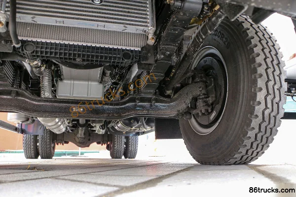 FAW Jiefang Hu 6G 180ch 4X2(6 roues) camion grue Châssis (3) | 86Trucks