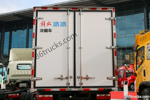 FAW Jiefang Lingtu Smart Edition 163 hp 4X2(6 wheels) 4.05m Refrigerated Truck Body (2) | 86Trucks