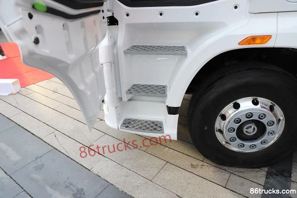 FAW Jiefang J7 tracteur routier 620 ch 6X4(10 roues) AMT automatique Cabine (3) | 86Trucks