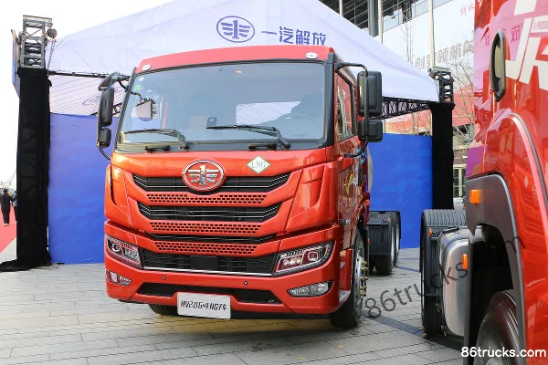 FAW Jiefang Qingdao HanV2.0 12.5L LNG 480hp 6X4(10 wheels) FAW Jiefang 12-Speed High Roof 425 Axle Tractor Truck Exterior (3) | 86Trucks