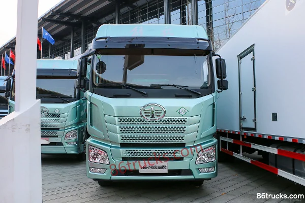 FAW Jiefang Qingdao JH6 8.2L LNG 320hp 6X2(8 wheels) FAW Jiefang 10-speed 9.5m Van Truck Exterior (2) | 86Trucks