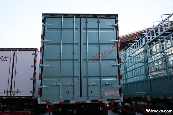 FAW Jiefang Qingdao JH6 8.2L LNG 320hp 6X2(8 wheels) FAW Jiefang 10-speed 9.5m Van Truck Body (3) | 86Trucks