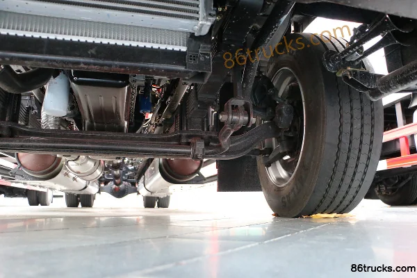 FAW Jiefang Qingdao FAW Jiefang JK6 260 ch 4X2(6 roues) CNG camion transporteur de voitures Châssis (3) | 86Trucks