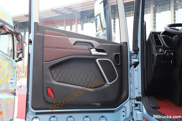 FAW Jiefang Qingdao Yingtu Première Classe 620 ch 6X4(10 roues) tracteur routier AMT automatique (avec ralentisseur hydraulique) Cabine (2)