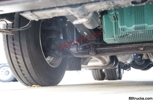 FAW Jiefang Qingdao Yingtu Première Classe 620 ch 6X4(10 roues) tracteur routier AMT automatique (avec ralentisseur hydraulique) Châssis (2)