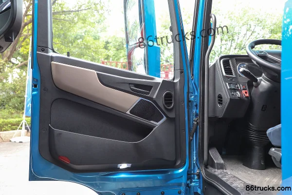 AumanGTL Star Wing PRO Northern Edition 12.9L Diesel 600hp 6X4(10 wheels) ZF 12-speed AMT Automatic Tractor Truck Cab (2) | 86Trucks
