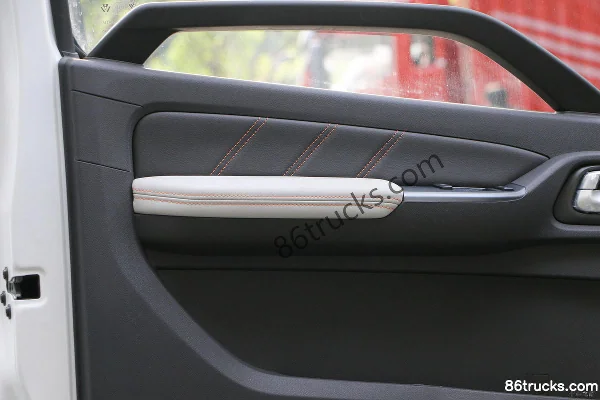 Foton Auman M Card 2.0L 127 hp 4X2(6 wheels) CNG 3.535m Row Half Cage Small Truck Cab (2) | 86Trucks