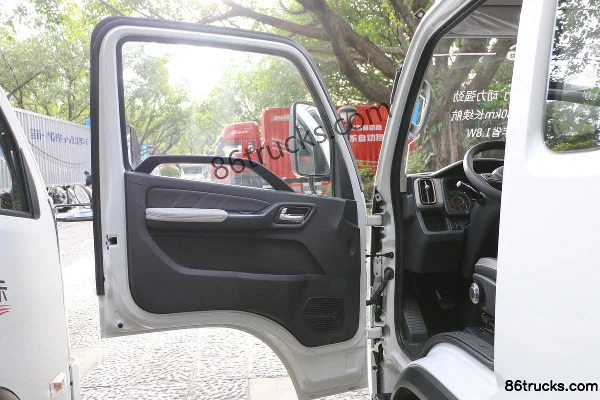 Foton Auman M Card 2.0L 127 hp 4X2(6 wheels) CNG 3.535m Row Half Cage Small Truck Cab (1) | 86Trucks