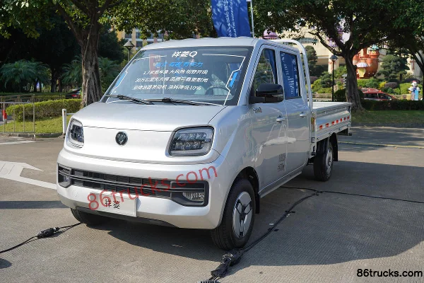 Foton Xiangling Q Split Type Comfort 1.3L 91ch 4X2(6 roues) Essence 2,1m double cabine camion plateau micro (pneus arrière simples) Extérieu