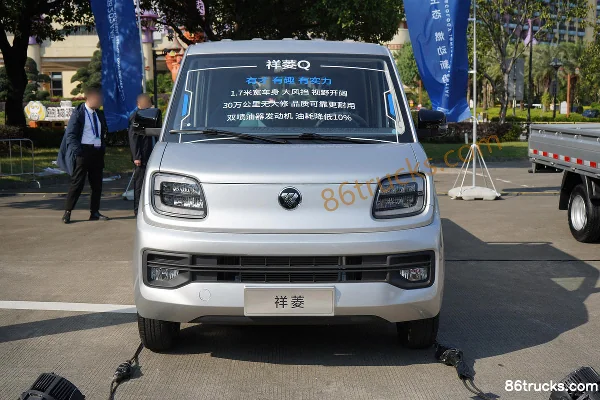 Foton Xiangling Q Split Type Comfort 1.3L 91ch 4X2(6 roues) Essence 2,1m double cabine camion plateau micro (pneus arrière simples) Extérieu