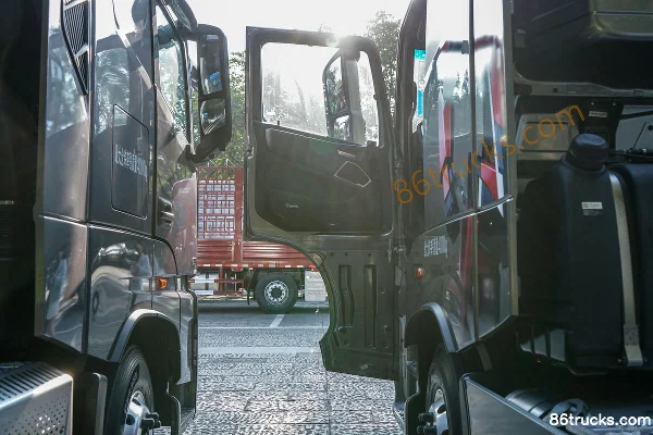 Foton Auman Galaxy Cross Edition 680hp 6X4(10 wheels) AMT Tractor Truck Cab (1) | 86Trucks