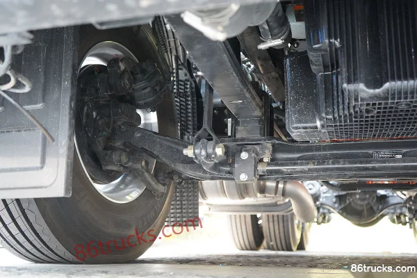 Foton Auman Galaxy Cross Edition 680hp 6X4(10 wheels) AMT Tractor Truck Chassis (2) | 86Trucks