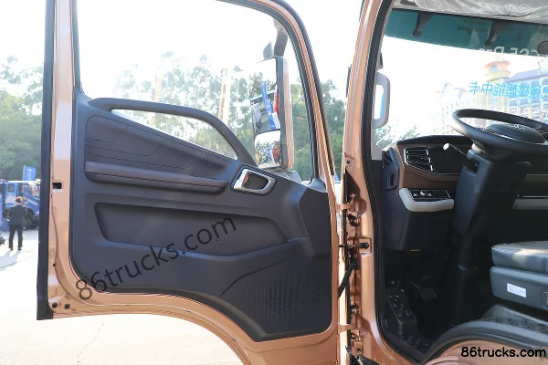 Foton Shenglong ES5 Pro 240 hp 6X2(8 wheels) 6.8m Side Panel Cargo Truck Cab (2) | 86Trucks