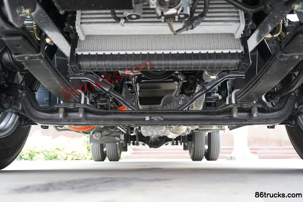Foton Zhilan HL 4.5T 4.14m Single Row Plug-in Hybrid Box Light Truck (Yunnei) 14.016kWh 4X2(6 wheels) Chassis (1) | 86Trucks