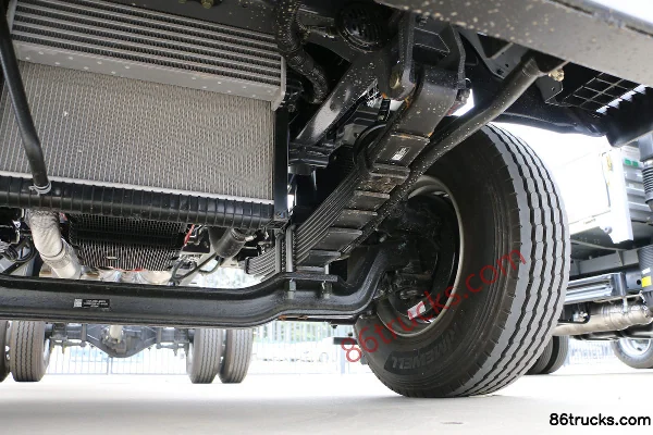 Foton Ollin Big Bee Mini Pro 170hp 4X2(6 wheels) 4.17m half-cab flatbed cargo truck Chassis (3) | 86Trucks