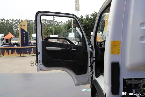 Foton V-Card 2L CNG 144 ch 4X2(6 roues) Dongan 5 vitesses 3,815 m camion micro plateau simple cabine (1) | 86Trucks
