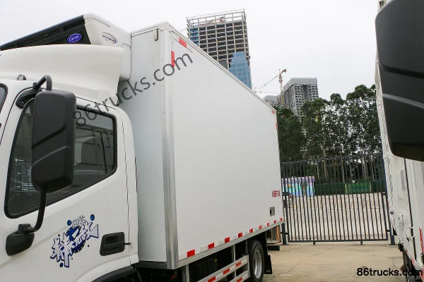 Foton Aoling New Jieyun Youth Invincible Edition 146 hp 4X2(6 wheels) 4.085m Refrigerated Truck Body (1) | 86Trucks