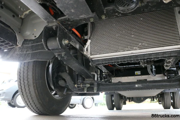 Foton Zhilan EL-Plus Concept Vehicle 4X2(6 wheels) Chassis (2) | 86Trucks