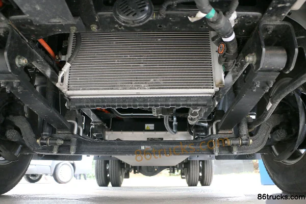 Foton Zhilan EL-Plus Concept Vehicle 4X2(6 wheels) Chassis (1) | 86Trucks