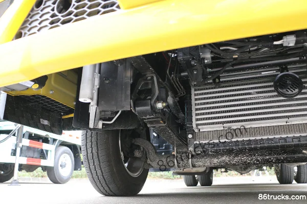 Foton Aoling M Card 122 ch 4X2(6 roues) camion nacelle élévatrice Châssis (2) | 86Trucks