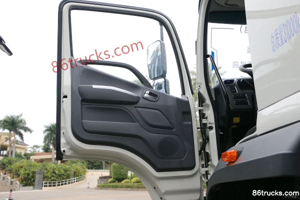 Foton Auman Planet 31T 8X4(12 wheels) 6.86m³ Pure Electric Concrete Mixer Truck 350kWh Cab (1) | 86Trucks