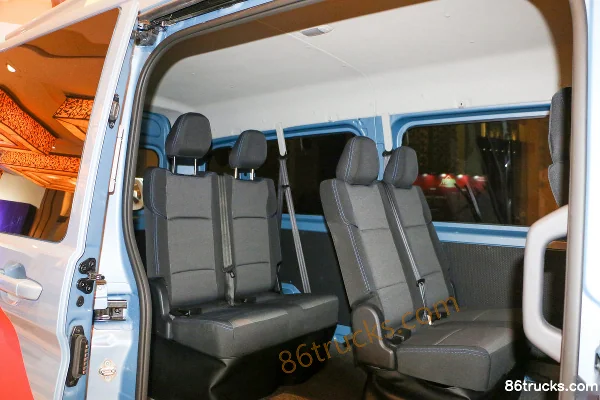 Foton commercial vehicle Tuyano Big V Business Luxury Edition 152hp 2.0L gasoline 7-seat passenger van (single rear tire) Body (1) | 86Truck