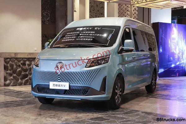 Foton Tuyano Da V 2.4T 9-Seat 5.49m Pure Electric Mid-Roof Light Bus CATL 77.28kWh Exterior (3) | 86Trucks