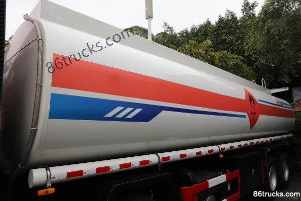 Foton Auman GTL Star Wing Edition 360hp 8X4(12 wheels) Oil Tank Truck Body (1) | 86Trucks