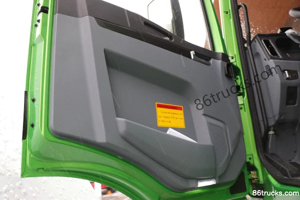 Proton Auto Charging Edition 31T 8X4(12 wheels) 7.2m Electric Dump Truck 256kWh Cab (2) | 86Trucks