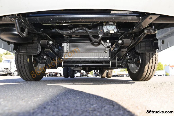JAC Kaida X5 1.8L 130hp 4X2(6 wheels) Gasoline 3.5m Single-row Van Mini Truck Chassis (1) | 86Trucks