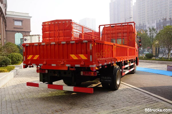 FAW Jiefang Qingdao JH6 Heavy Truck Leading Edition 350hp 4X2(6 wheels) 6.75m AMT Automatic Flatbed Cargo Truck Exterior (3) | 86Trucks