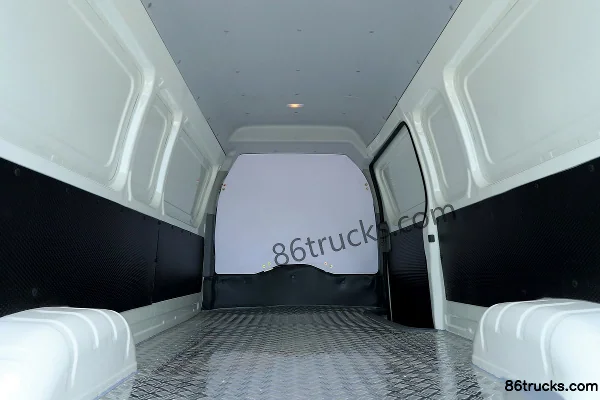 King Long Longyao 8S 2023 Model 3.5T 5.455m Electric Closed Van 41.86kWh Cargo Box (3) | 86Trucks