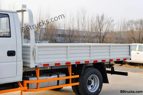 JMC Shunda Narrow Body 122 hp 4X2(6 wheels) 3.265m Double Row Flatbed Light Truck (Hydraulic Brake) (China VI) (1) | 86Trucks