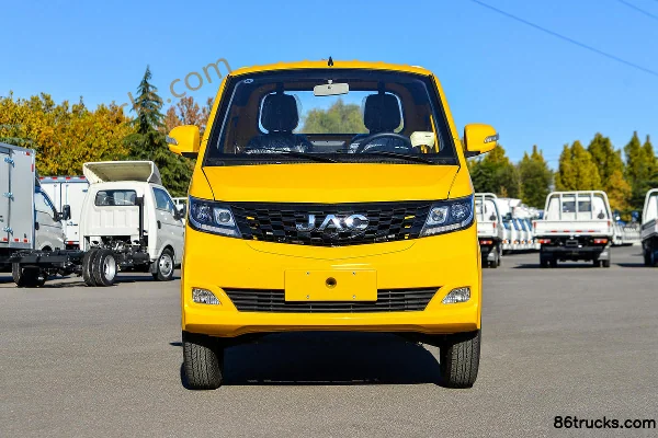 JAC Zhengcheng W1 Zunxiang Edition 1.5L 116 hp 4X2(6 wheels) gasoline 2.9m single-row panel micro truck Exterior (2) | 86Trucks