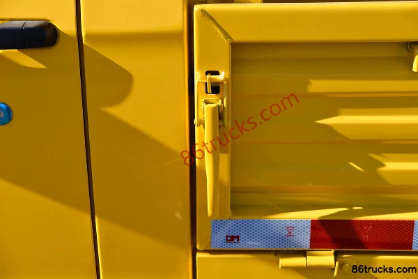 JAC Zhengcheng W1 Zunxiang Edition 1.5L 116 hp 4X2(6 wheels) gasoline 2.9m single-row panel micro truck Body (3) | 86Trucks