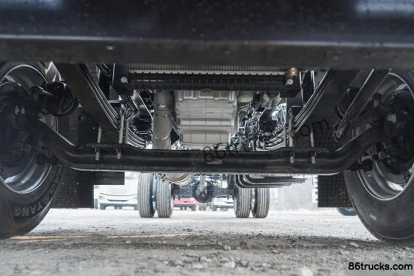 JAC Dewos V9 195 hp 4X2(6 wheels) 5.48m Van Cargo Truck (China VI) Chassis (1) | 86Trucks