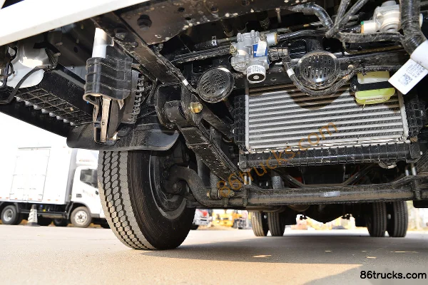 Foton Aoling New Jiyun Youth Edition 132hp 4X2(6 wheels) single-row promotional truck Chassis (2) | 86Trucks