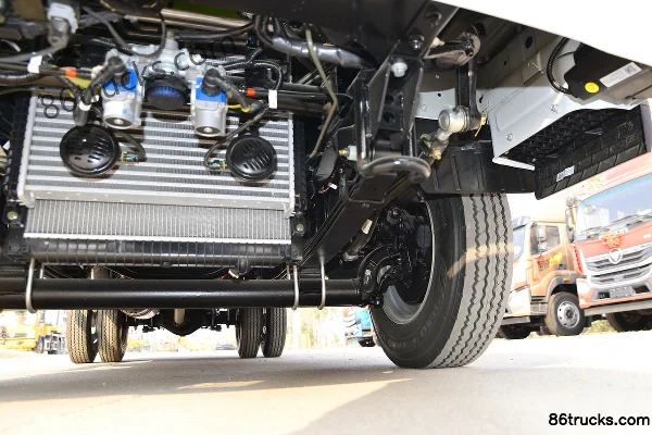 Foton Aumark M Card 142hp 4X2(6 wheels) 3.94m semi-cab flatbed mini truck (air brake) Chassis (3) | 86Trucks