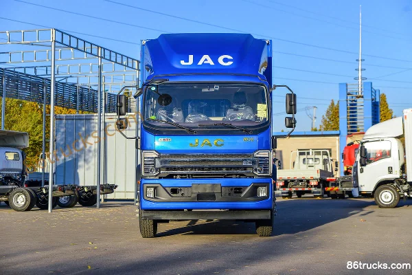 JAC S9 2.5L Diesel 185 hp 4X2(6 wheels) Fast Gear 8-speed 3.82m Sleeper Cab Van Light Truck Exterior (2) | 86Trucks
