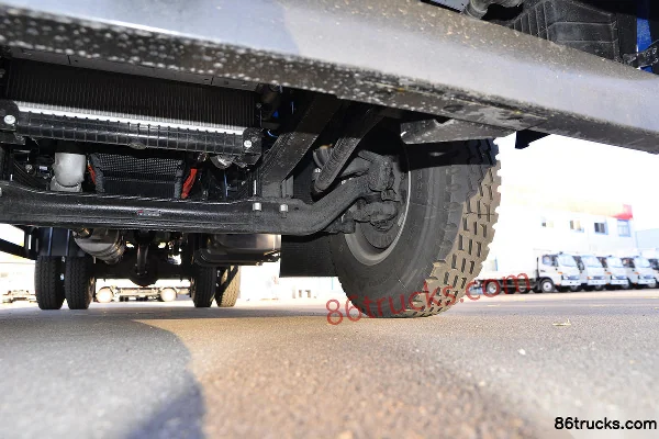 JAC S9 2.5L Diesel 185 hp 4X2(6 wheels) Fast Gear 8-speed 3.82m Sleeper Cab Van Light Truck Chassis (3) | 86Trucks