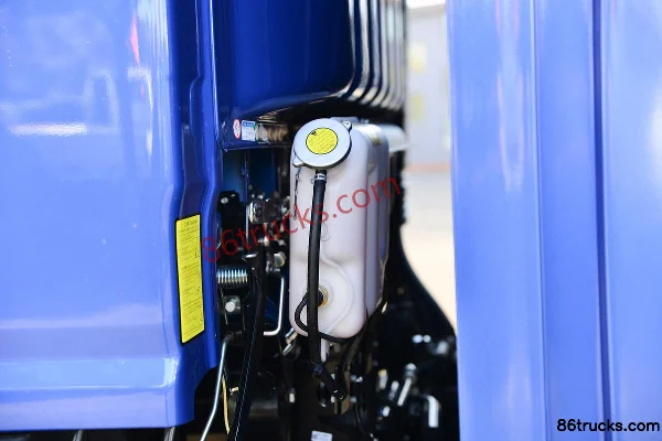 JAC S9 2.5L Diesel 185 hp 4X2(6 wheels) Fast Gear 8-speed 3.82m Sleeper Cab Van Light Truck Body (3) | 86Trucks