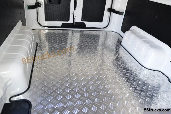 JAC Lanmao M2 2023 Guoxuan Confort 3,2 T 2 places camion fourgon électrique pur 4,89 m 41,93 kWh Caisse (3) | 86Trucks
