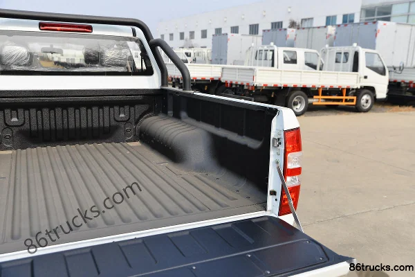 Jiangxi Isuzu Ruimai 2023 Chima Edition 2.5T Diesel 143hp Manual 4WD Long Wheelbase Double-row Pickup Official Photos (3) | 86Trucks