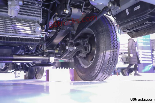 Sinotruk HOWO Hanjiang PRO 170hp 4X2(6 wheels) 4.15m AT Automatic Single Row Flatbed Light Truck Chassis (3) | 86Trucks