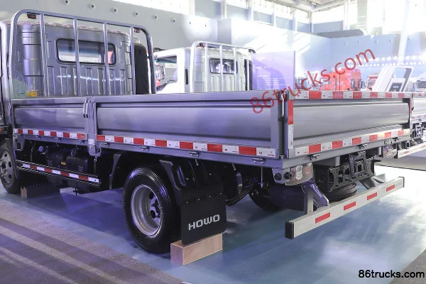 Sinotruk HOWO Hanjiang PRO 170hp 4X2(6 wheels) 4.15m AT Automatic Single Row Flatbed Light Truck Body (2) | 86Trucks