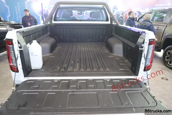 Sinotruk HOWO S6 2024 Commercial Luxury Edition 2.0T Diesel 190 hp Automatic 4x2(6 wheels) Long Wheelbase Double Row Pickup Truck Official P
